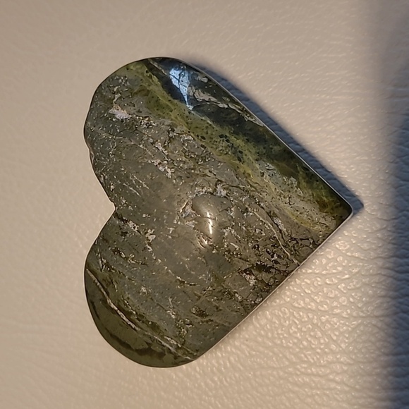 3/$27 Ocean Jasper Heart Carving - Picture 1 of 4